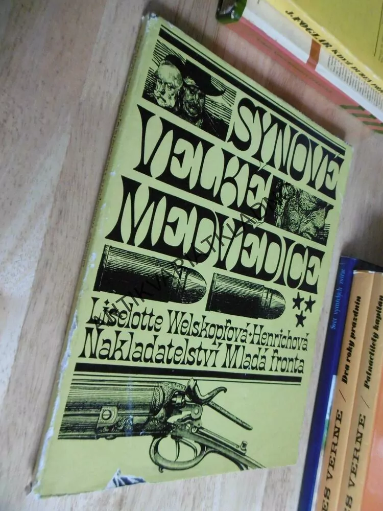 SYNOVÉ VELKÉ MEDVĚDICE, LISELOTTE WELSKOPFOVÁ HENRICHOVÁ, BROM, KOPŘIVA