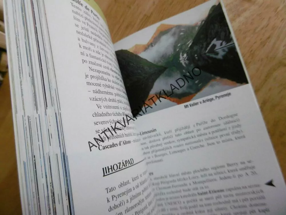 FRANCIE - PRŮVODCE DO KAPSY, BERLITZ, **an