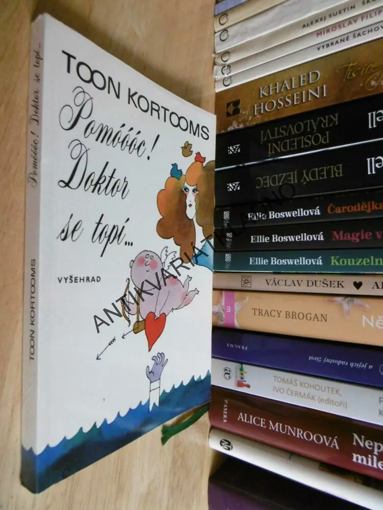 POMOC! DOKTOR SE TOPÍ, TOON KARTOOMS, ADOLF BORN