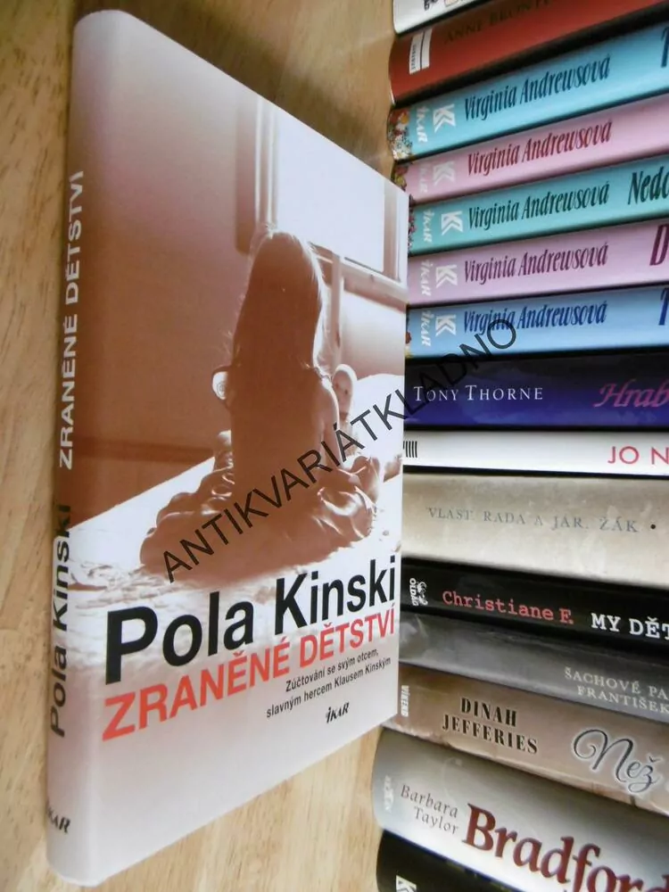 ZRANĚNÉ DĚTSTVÍ, POLA KINSKI