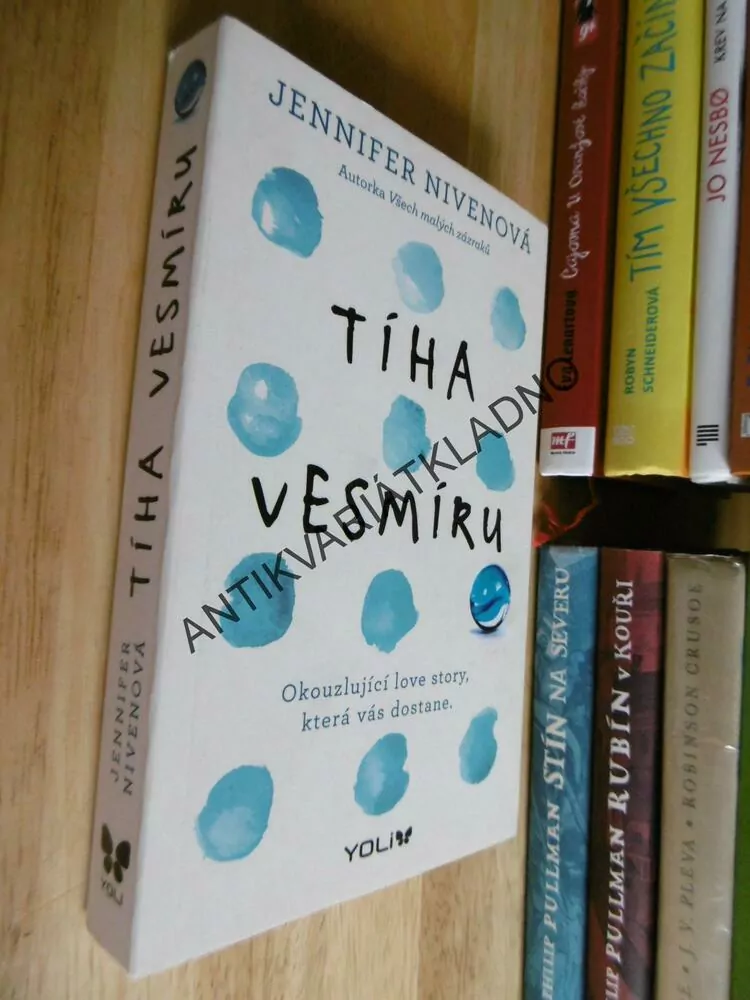 TÍHA VESMÍRU, JENNIFFER NIVENOVÁ