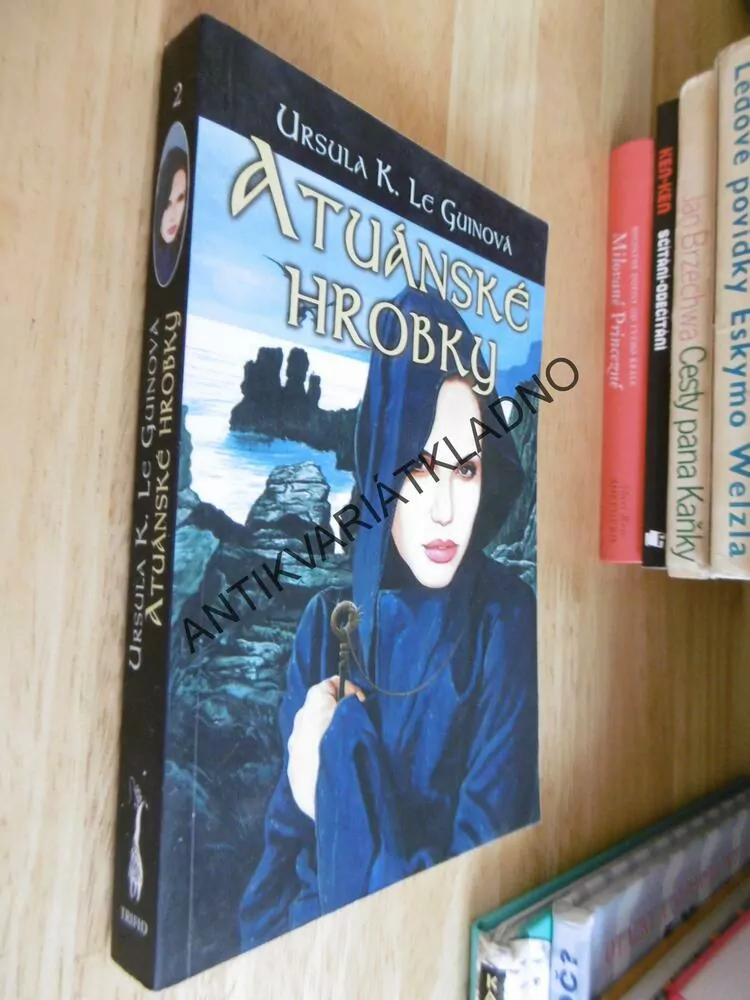 ATUÁNSKÉ HROBKY, URSULA K. LE GUINOVÁ