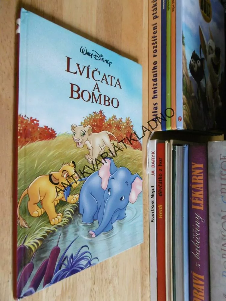 LVÍČATA A BOMBO, WALT DISNEY, **an
