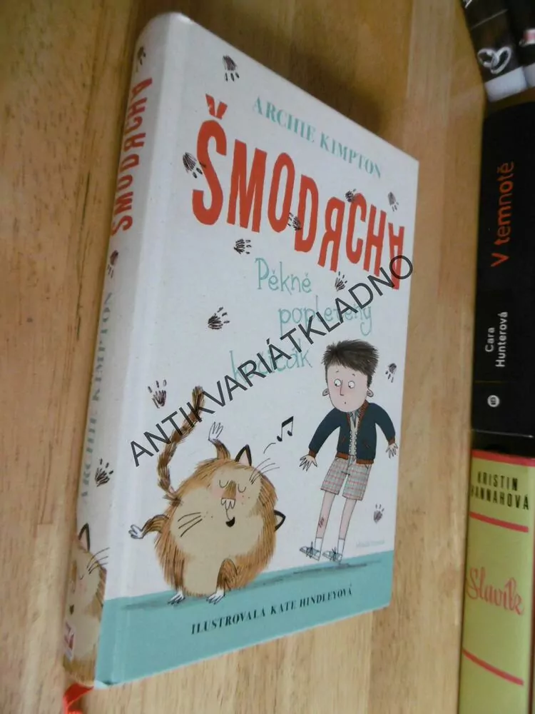 ŠMODRCHA, PĚKNĚ POPLETENÝ KOČIČÁK,ARCHIE KIMPTON, **an