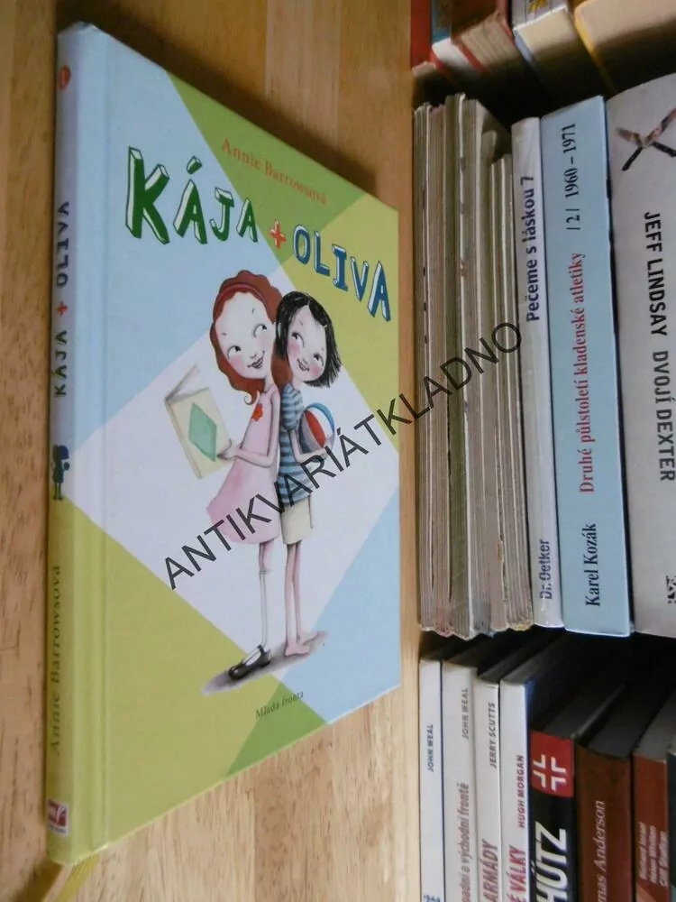 KÁJA A OLIVA, ANNIE BARROWSOVÁ