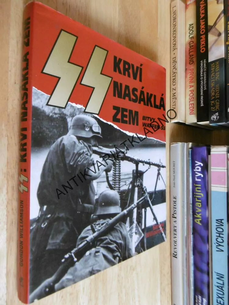 SS: KRVÍ NASÁKLÁ ZEM, BITVY WAFEN-SS, GORDON WILLIAMSON