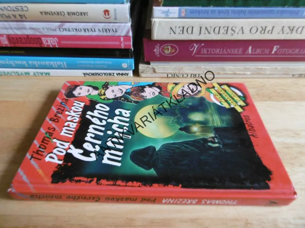 POD MASKOU ČERNÉHO MNICHA, THOMAS BREZINA, **an