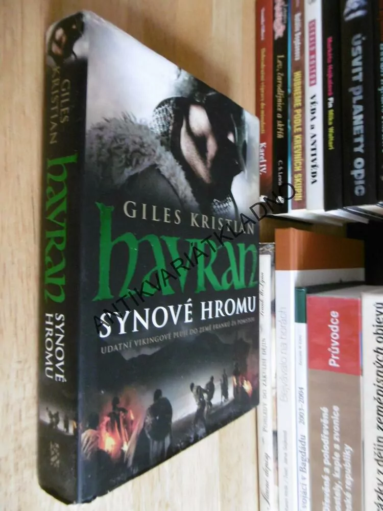 HAVRAN, SYNOVÉ HROMU, GILES KRISTIAN