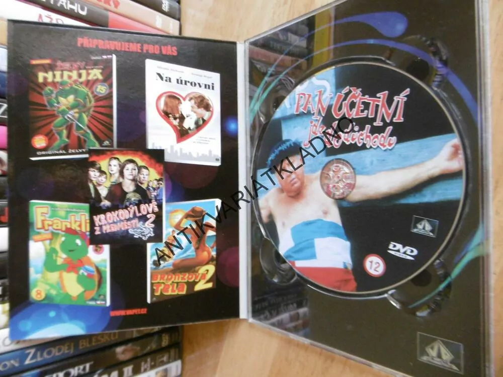 PAN ÚČETNÍ JDE DO DŮCHODU, FANTOZZI, DVD FILM