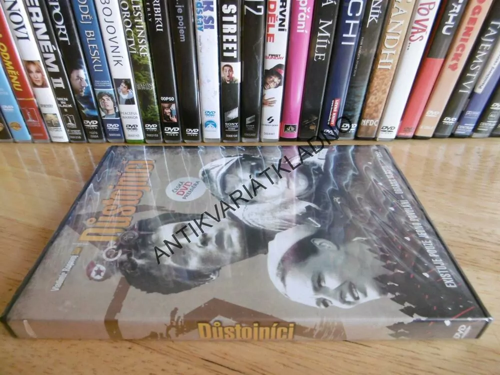 DŮSTOJNÍCI, DVD FILM