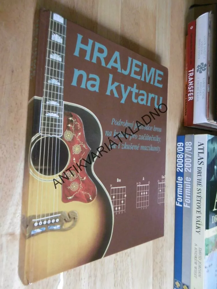 HRAJEME NA KYTARU, PODROBNÝ PRŮVODCE HROU, KYTARA
