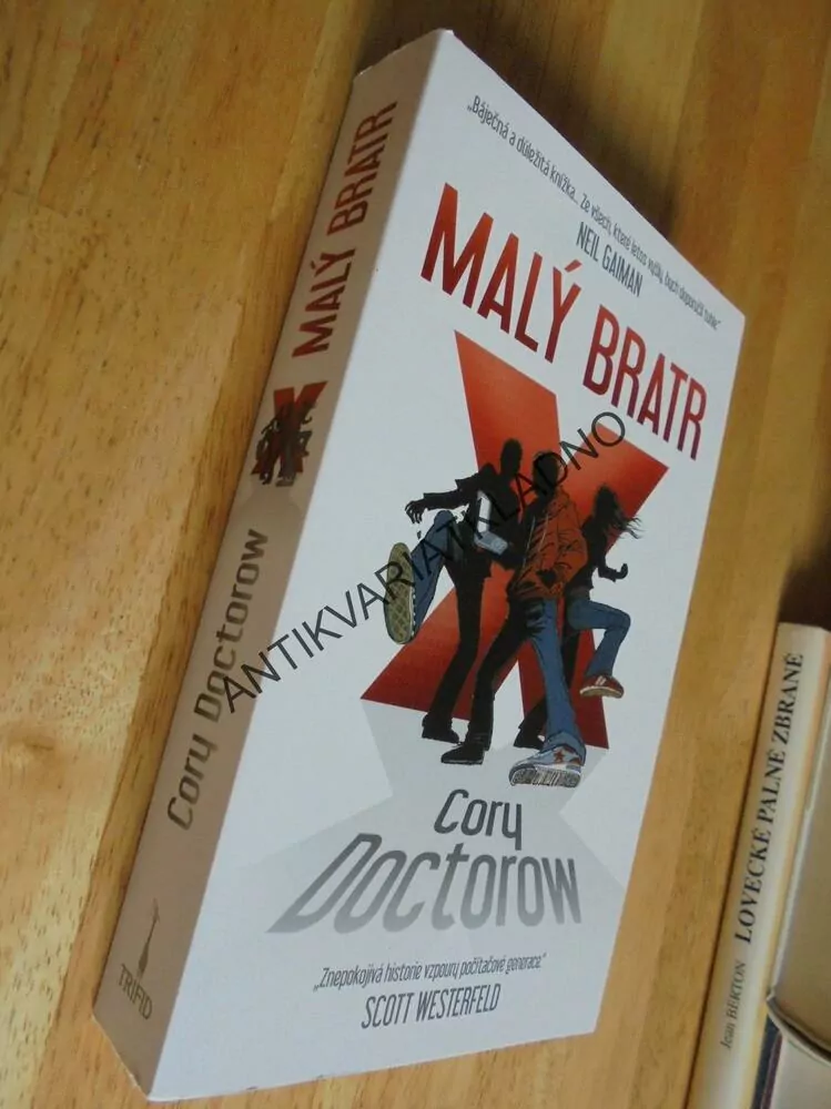 MALÝ BRATR, CORY DOCTOROW, **an
