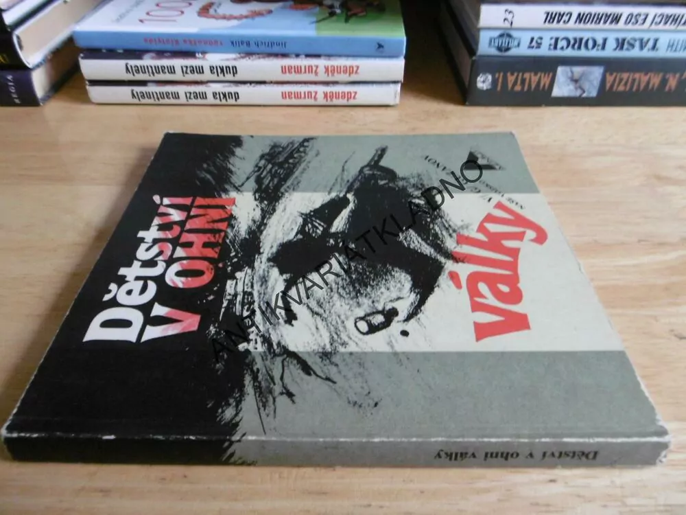 DĚTSTVÍ V OHNI VÁLKY, V.G. GUZANOV, JIŘÍ PETRÁČEK, AZIMUT, **an