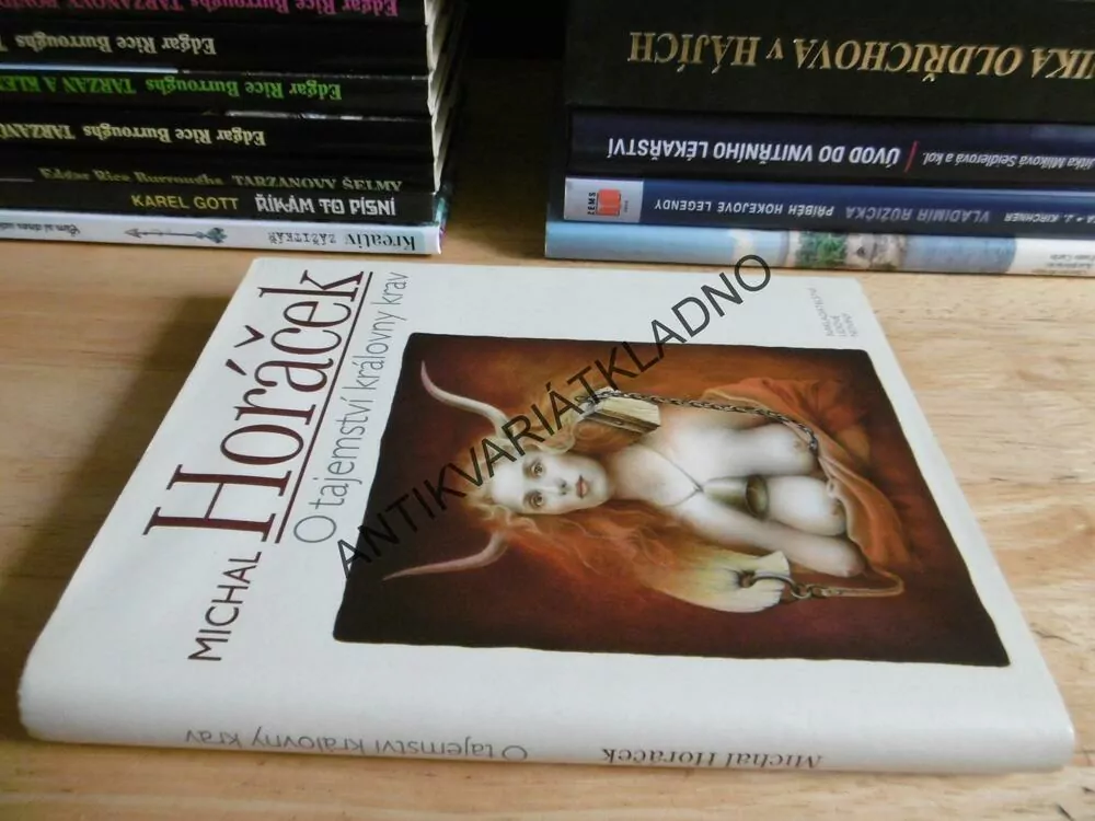 O TAJEMSTVÍ KRÁLOVNY KRAV, MICHAL HORÁČEK, **an