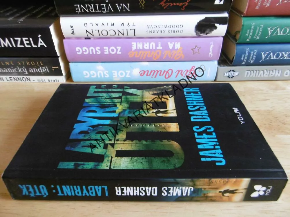LABYRINT: ÚTĚK, JAMES DASHNER, **an