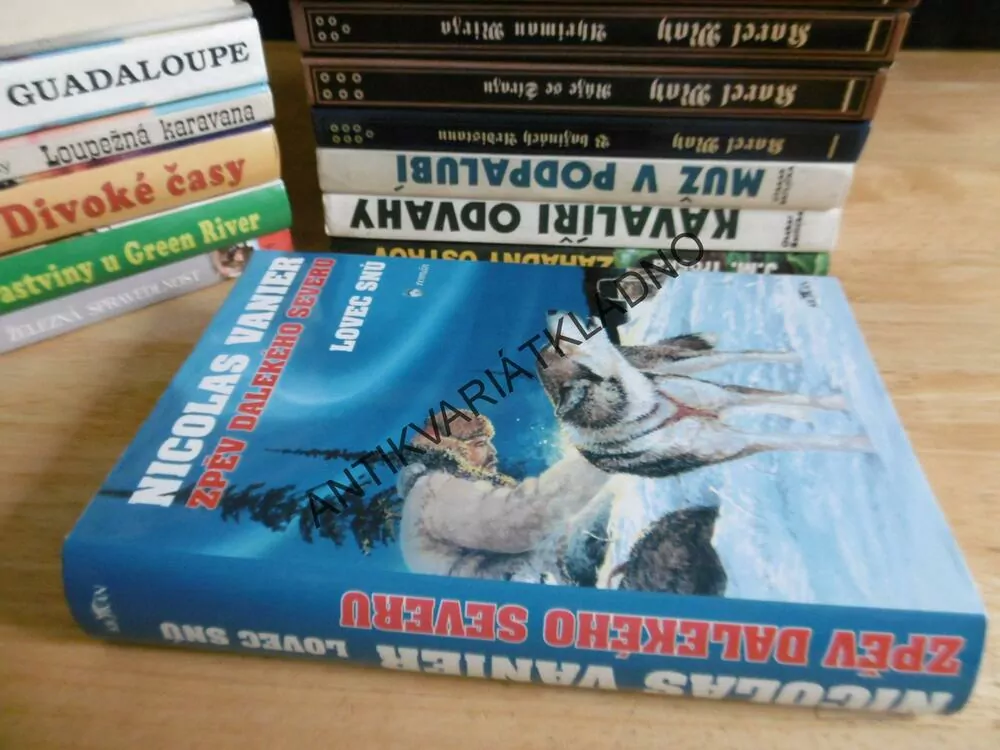 ZPĚV DALEKÉHO SEVERU, LOVEC SNŮ, NICOLAS VANIER