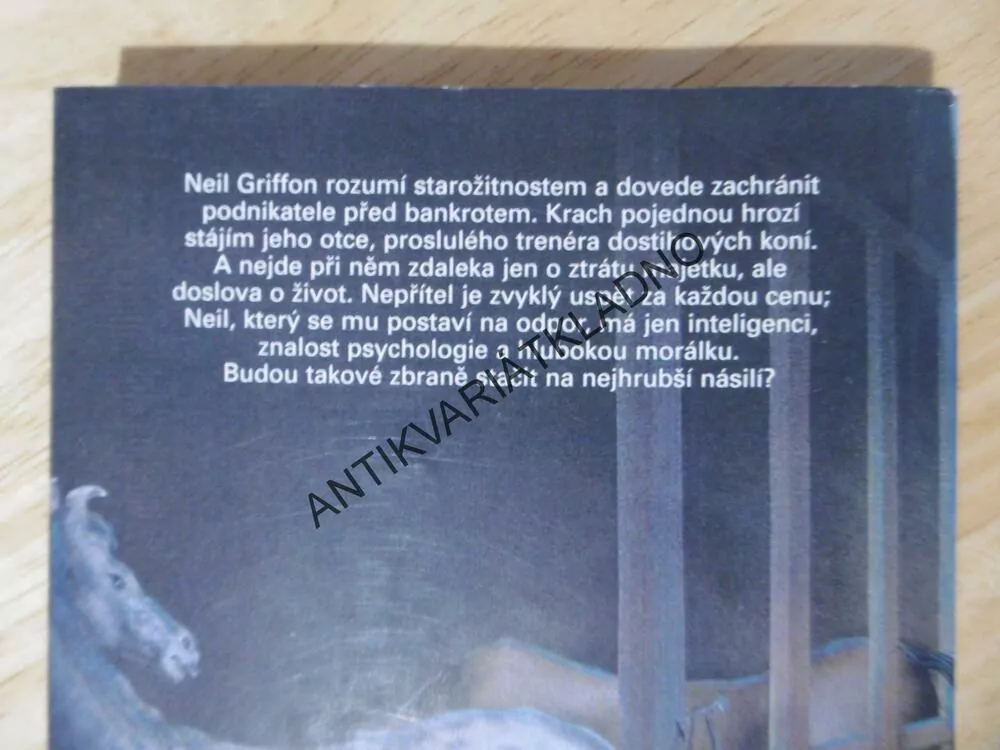 TVRDÝ ÚDER, DICK FRANCIS,**an