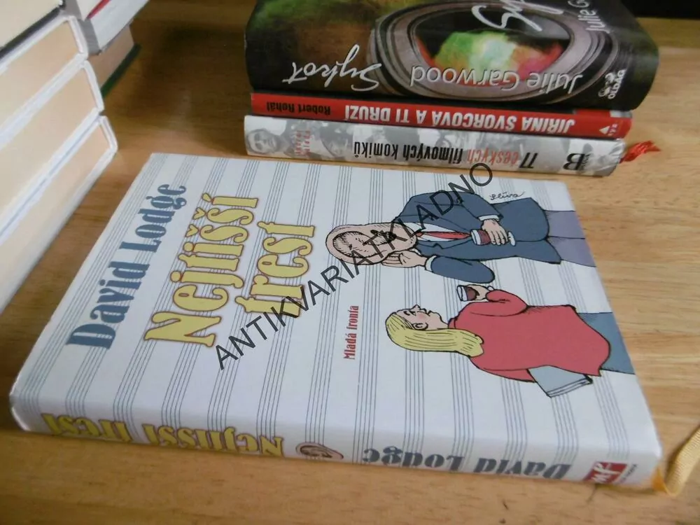 NEJTIŠŠÍ TREST, DAVID LODGE, **an