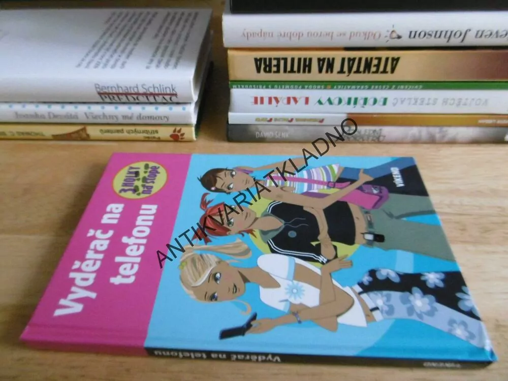 VYDĚRAČ NA TELEFONU, 3 HOLKY NA STOPĚ, HENRIETTE WICH, **an