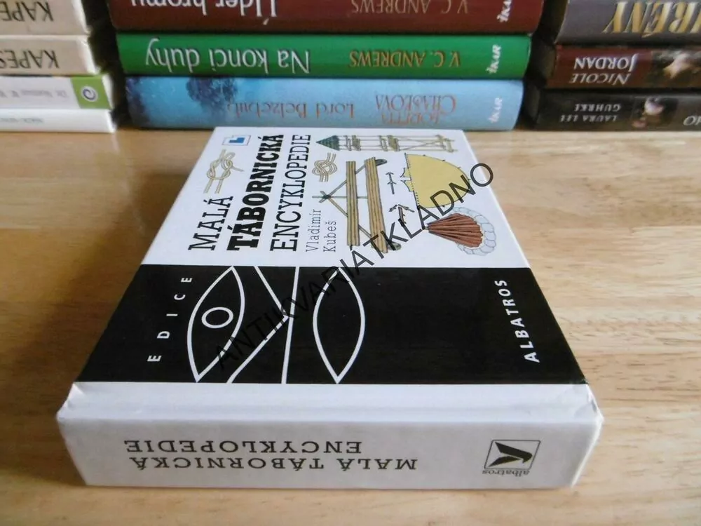 OKO - MALÁ TÁBORNICKÁ ENCYKLOPEDIE, VLADIMÍR KUBEŠ, **an