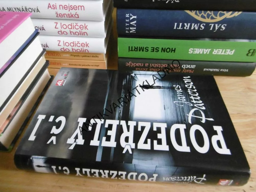 PODEZŘELÝ Č.1. JAMES PATTERSON, **an