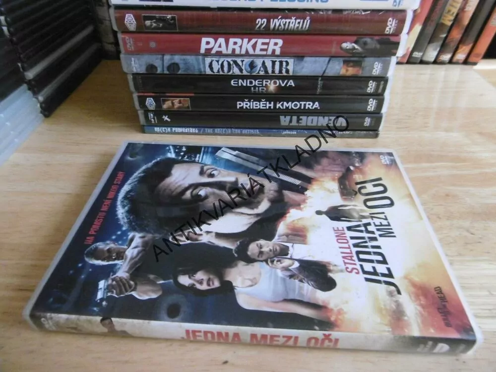 JEDNA MEZI OČI,STALLONE, DVD FILM 