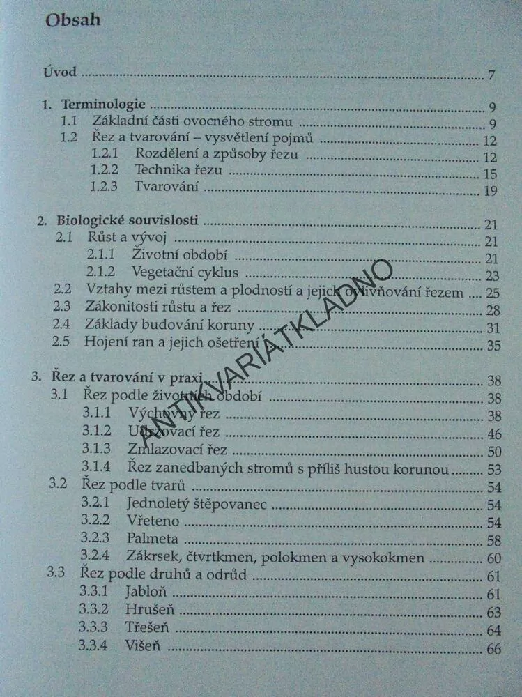 ŘEZ OVOCNÝCH STROMŮ A KEŘŮ, ZAHRADA, STROMY,KADLEC, **an