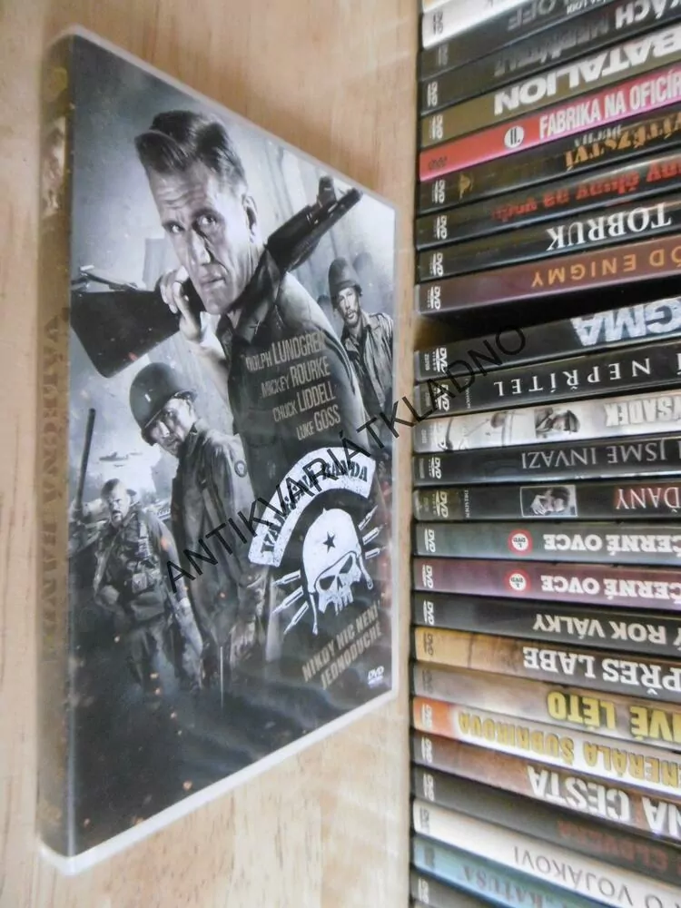 VÁLEČNÁ BANDA, DOLPH LUNDGREN, MICKEY ROURKE, DVD FILM