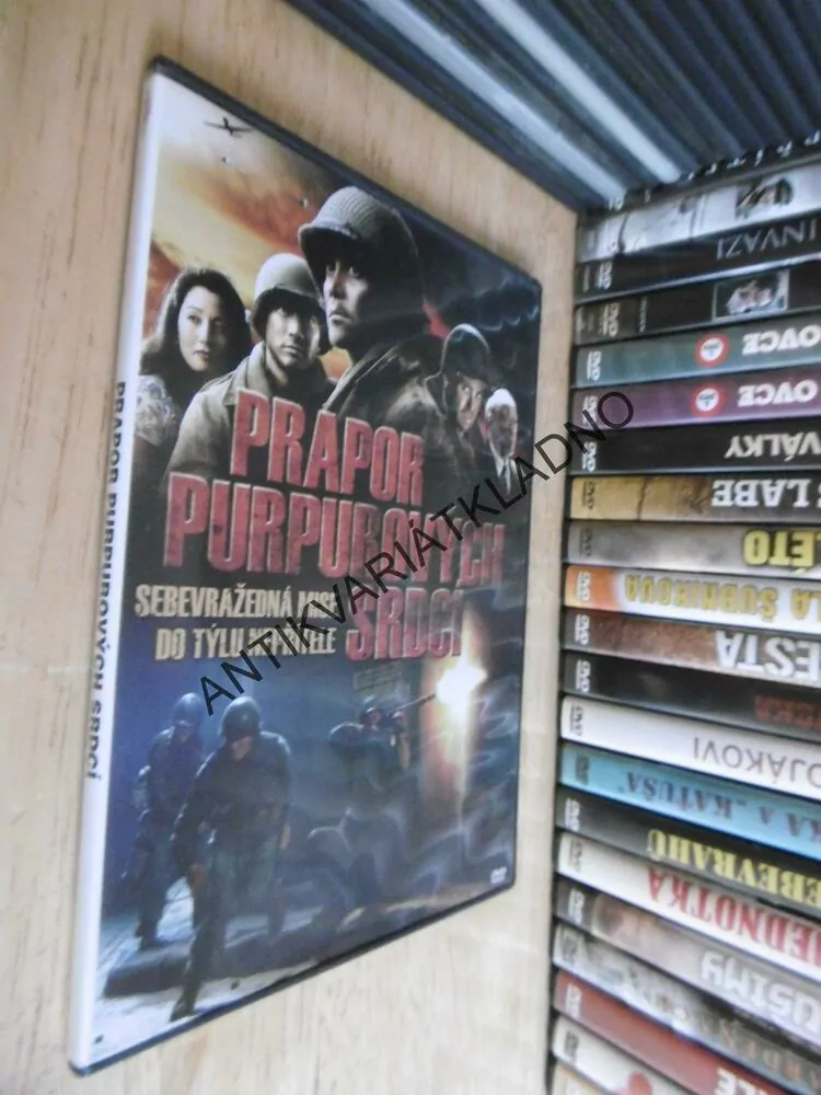 PRAPOR PURPUROVÝCH SRDCÍ, DVD FILM