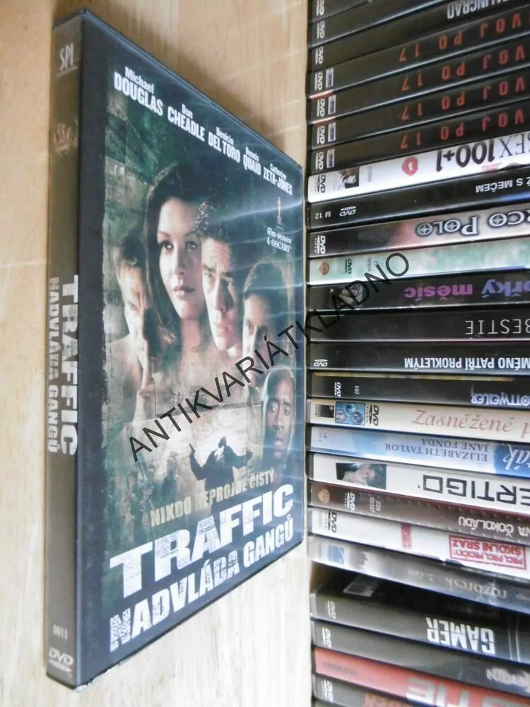 TRAFFIC NADVLÁDA GANGŮ, DVD FILM