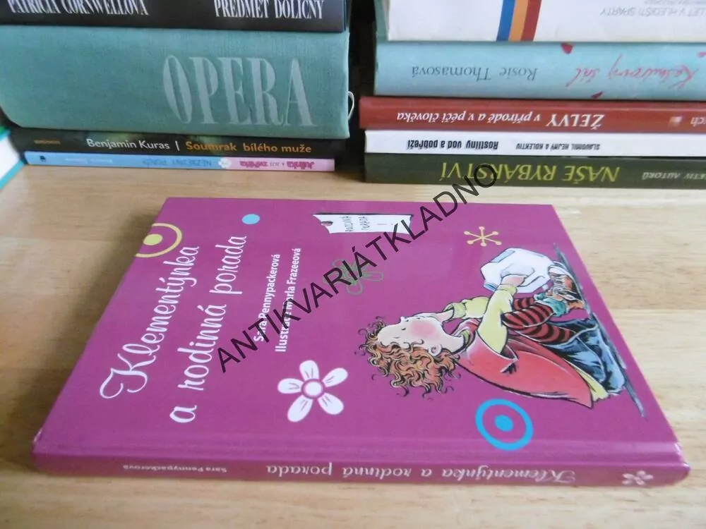 KLEMENTÝNKA A RODINNÁ PORADA, SARA PENNY PACKEROVÁ, MARLA FRAZEEOVÁ, **an