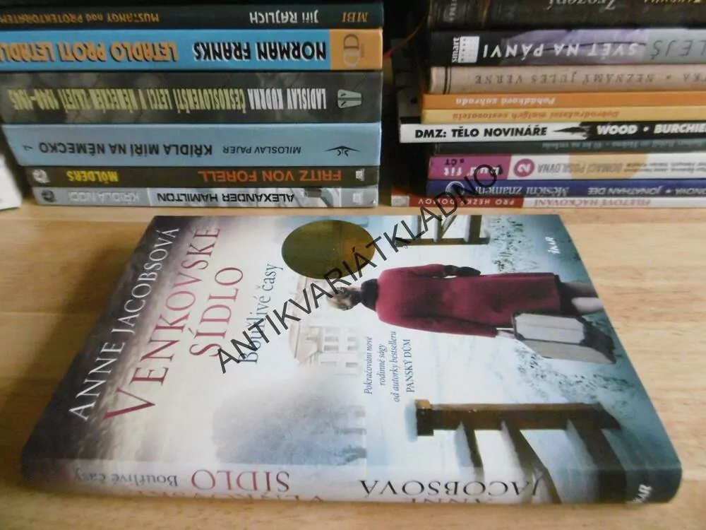 VENKOVSKÉ SÍDLO, ANNE JACOBSOVÁ, BOUŘLIVÉ ČASY, PANSKÝ DŮM