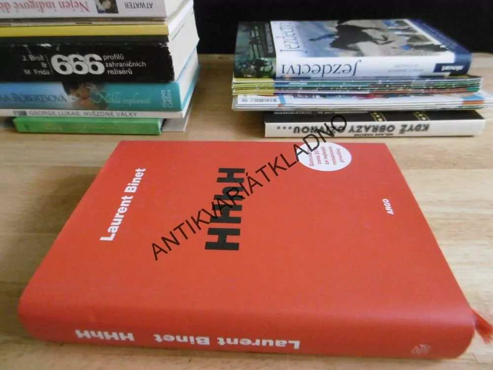HHhH, LAURENT BINET, **an