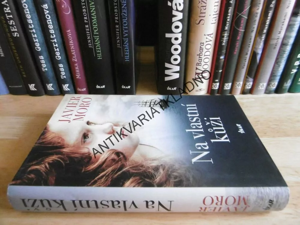 NA VLASTNÍ KŮŽI, JAVIER MORO, **an