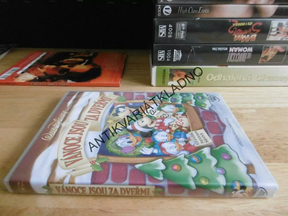 VÁNOCE ZA DVEŘMI, WALT DISNEY DVD FILM 