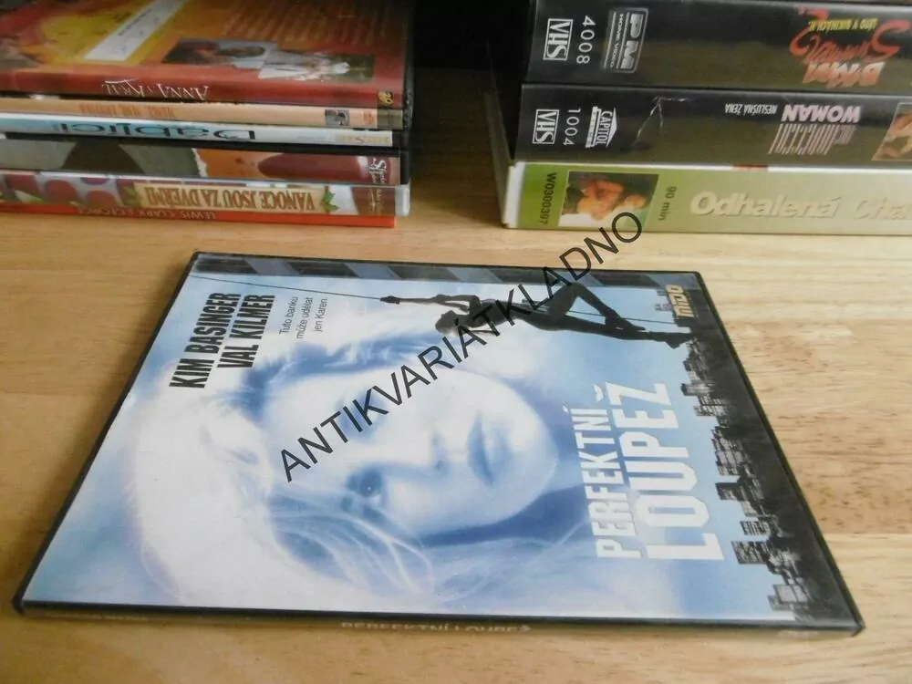 PERFEKTNÍ LOUPEŽ, KIM BASINGER, VAL KILMER, DVD FILM