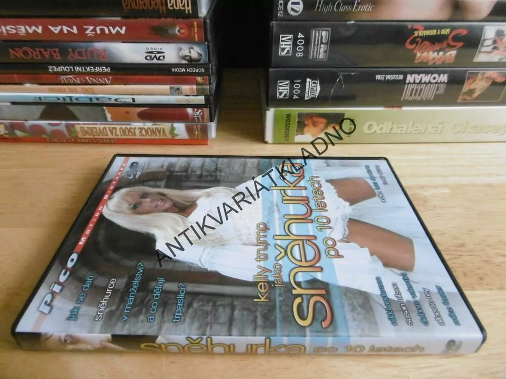 SNĚHURKA PO 10 LETECH, KELLY TRUMP, DVD FILM