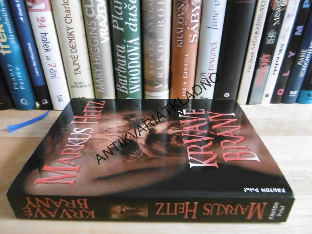 KRVAVÉ BRÁNY, MARKUS HEITZ, **an