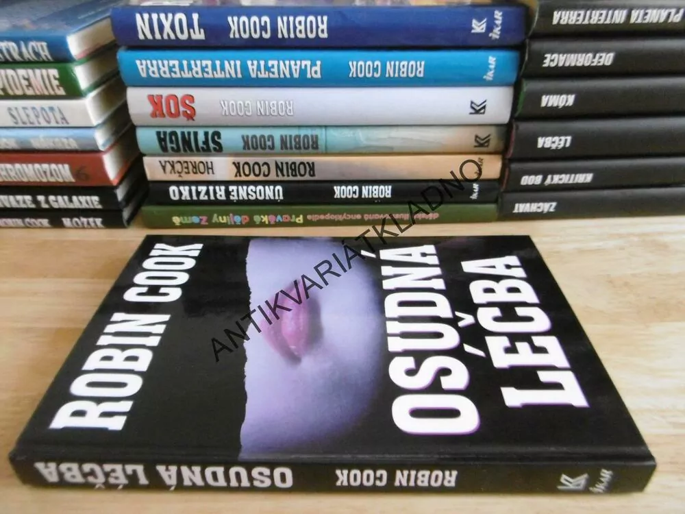 OSUDNÁ LÉČBA, ROBIN COOK, **an