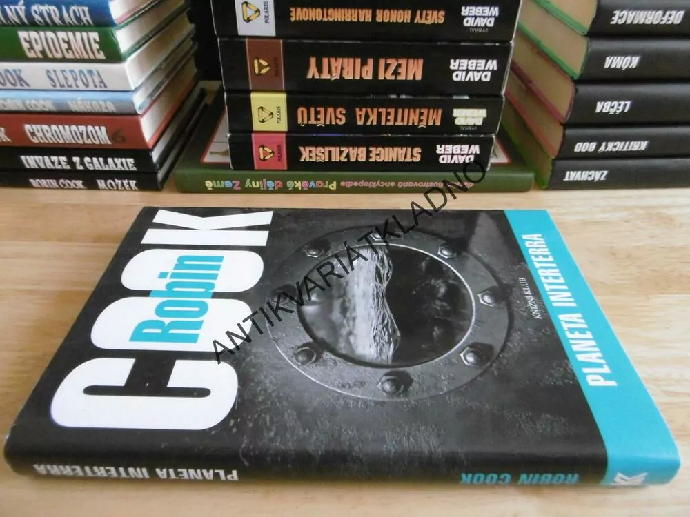 PLANETA INTERTERRA, ROBIN COOK, **an