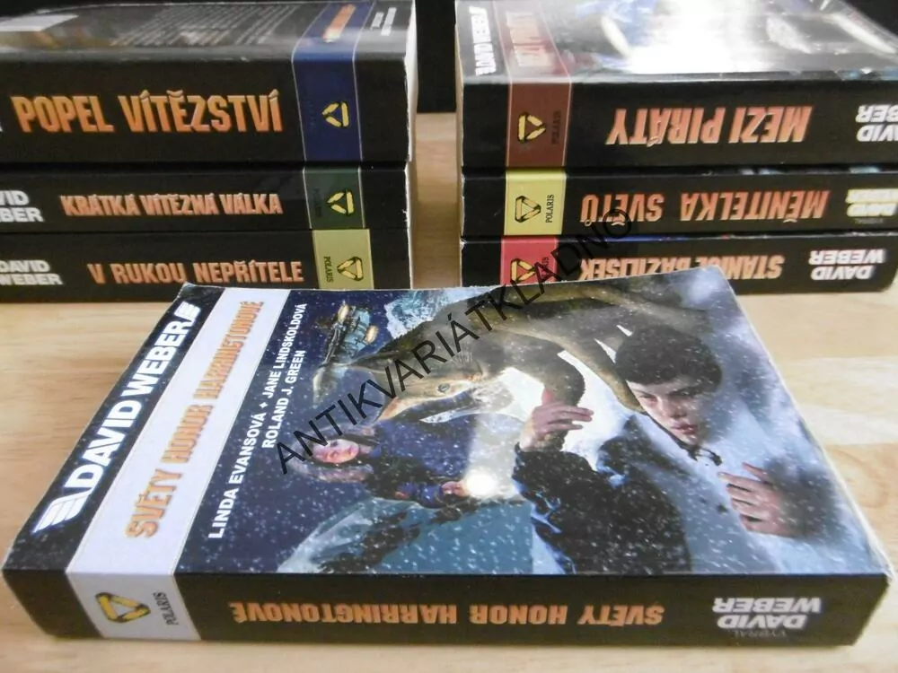 SVĚTY HONOR HARRINGTONOVÉ, DAVID WEBER, **an