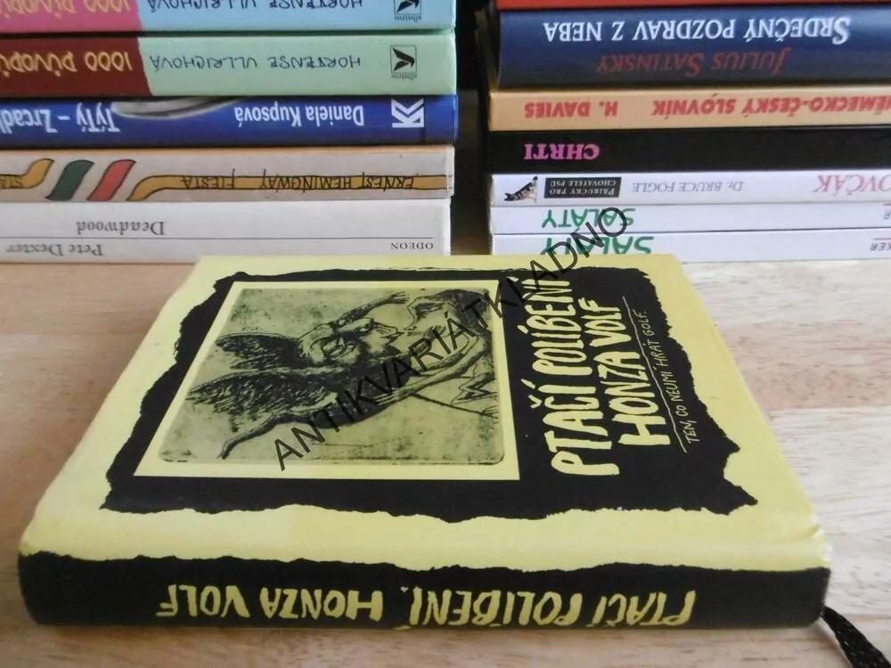 PTAČÍ POLÍBENÍ, HONZA VOLF, TEN CO NEUMÍ HRÁT GOLF, **an