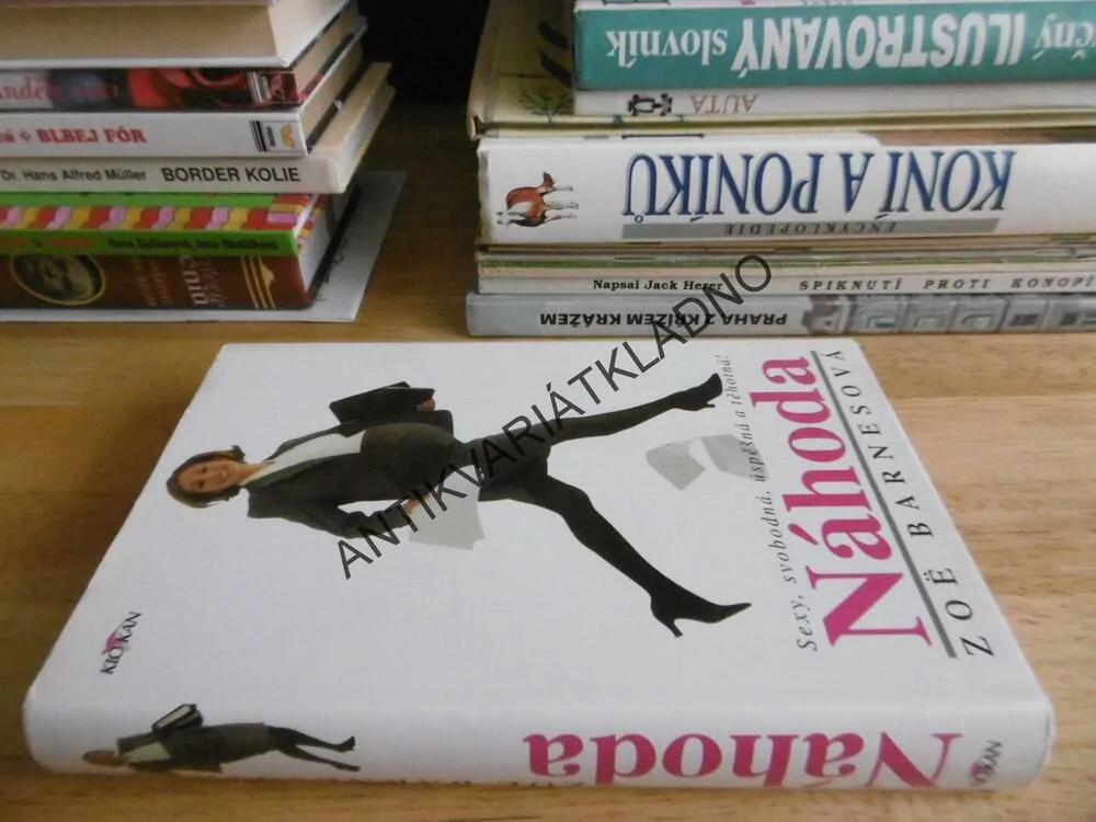 NÁHODA, ZOË BARNESOVÁ, **an