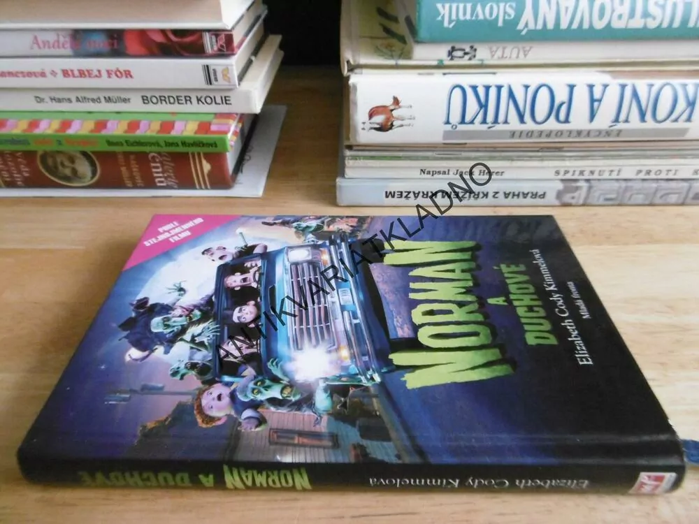 NORMAN A DUCHOVÉ, ELIZABETH CODY KIMMELOVÁ, **an