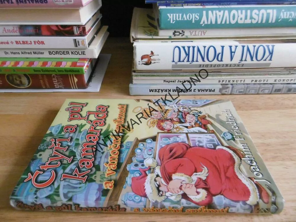 ČTYŘI A PŮL KAMARÁDA A VÁNOČNÍ SPIKNUTÍ, JOACHIM FRIEDRICH, PÁV, **an