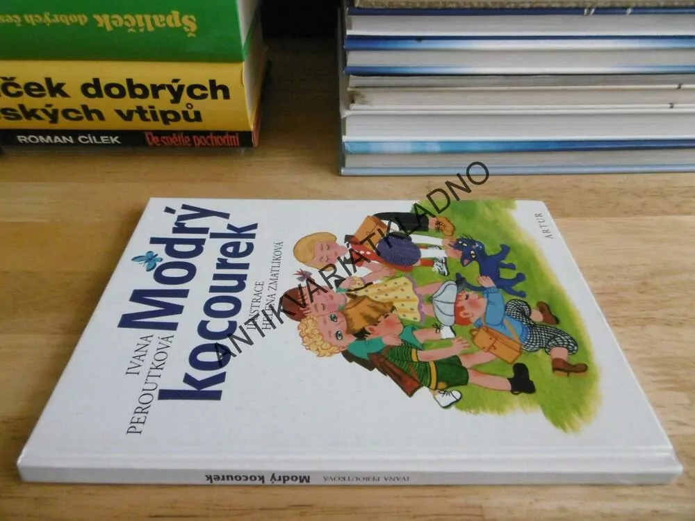 MODRÝ KOCOUREK, IVANA PEROUTKOVÁ, HELENA ZMATLÍKOVÁ