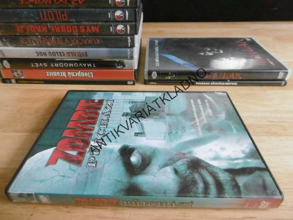 ZOMBIE PŘICHÁZÍ, DVD FILM 
