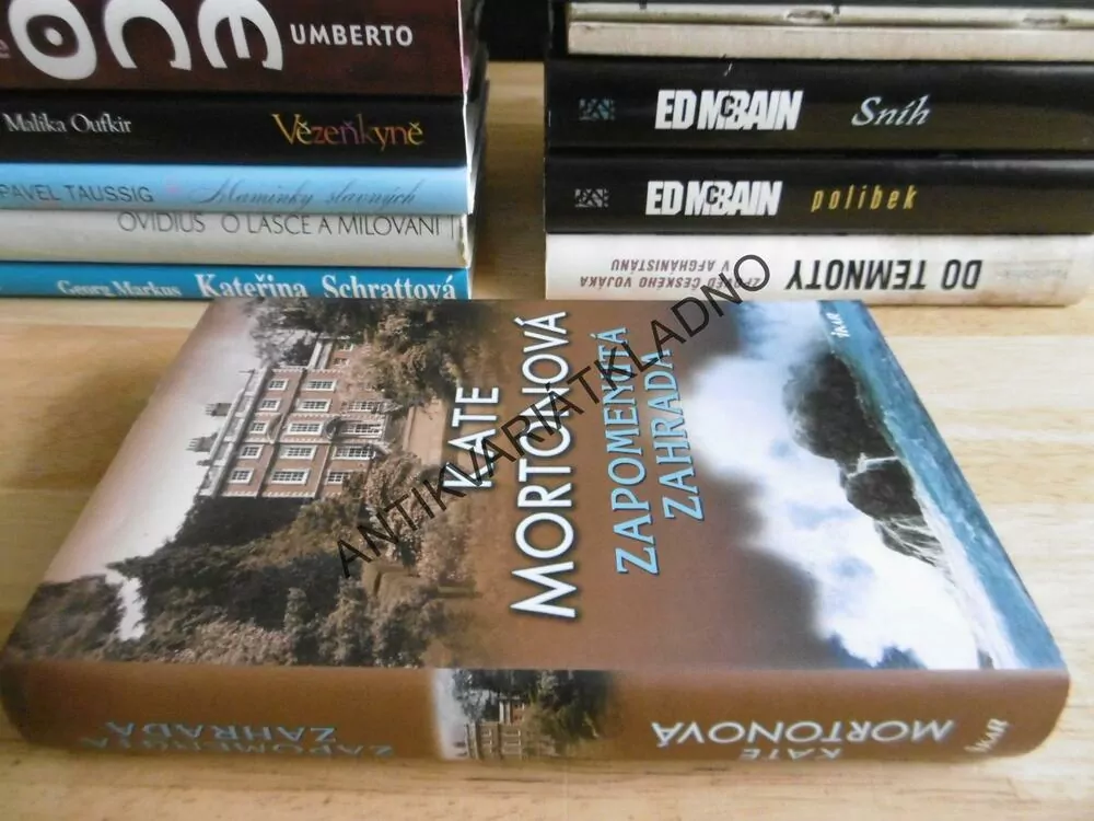 ZAPOMENUTÁ ZAHRADA, KATE MORTONOVÁ, **an