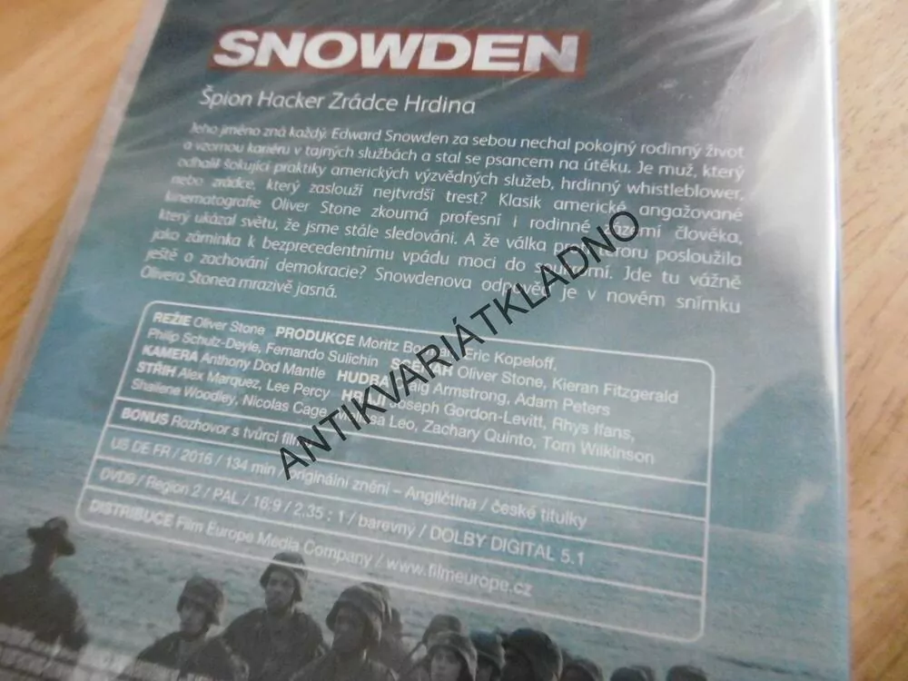 SNOWDEN, ŠPION HACKER, ZRÁDCE HRDINA, DVD FILM