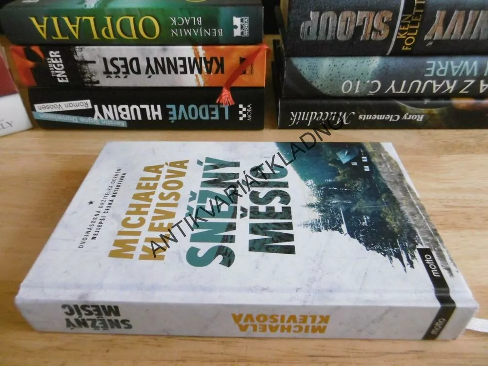 SNĚŽNÝ MĚSÍC, MICHAELA KLEVISOVÁ, **an